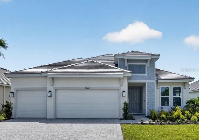 Photo 1 of Sale Pending at 13827 Buchanan Dr, Palmetto, FL 34221 | MLS# TB8447034 | Listing updated on 2026-10-10