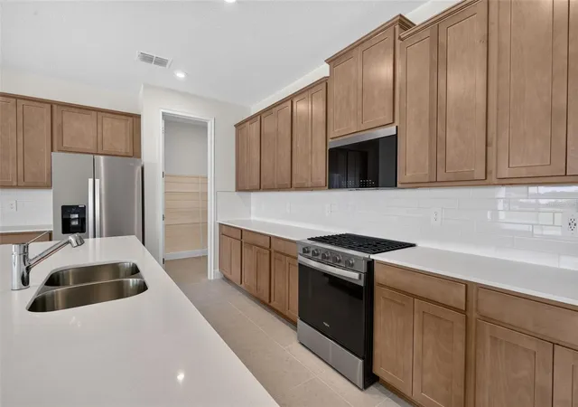 Photo 3 of Single family home for sale at 12907 Pierce St, Parrish, FL 34219 | MLS# TB8447064 | Listing updated on 2026-10-05