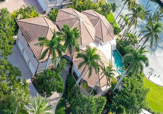 Photo 4 of Single family home for sale at 510 Harbor Gate Way, Longboat Key, FL 34228 | MLS# A4671696 | Listing updated on 2026-10-04