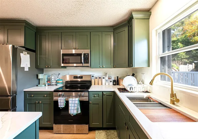 2nd image of 6401 Cedarbrook Dr S, Pinellas Park, FL 33782 | MLS# TB8447077