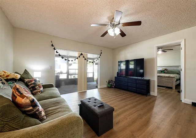 4th image of 6401 Cedarbrook Dr S, Pinellas Park, FL 33782 | MLS# TB8447077