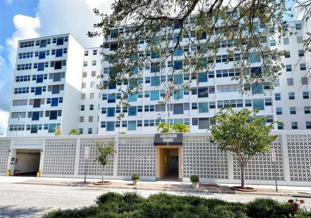 1st image of 33 S Gulfstream Ave #307, Sarasota, FL 34236 | MLS# A4671717