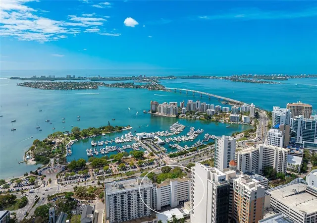 5th image of 33 S Gulfstream Ave #307, Sarasota, FL 34236 | MLS# A4671717