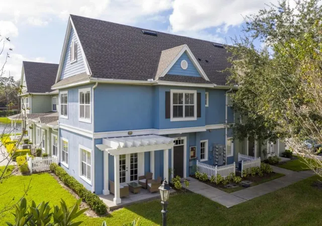 Listing Photo 1 - Condo for sale in building located at 2201 San Vittorino Cir, KISSIMMEE, FL 34741 - Unit #108