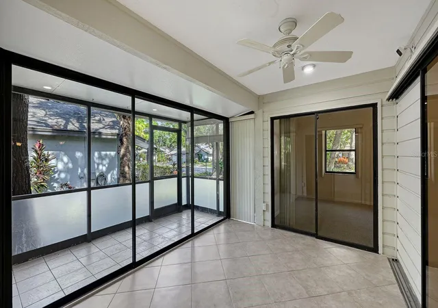5th image of 4799 Oak Forest Dr W, SARASOTA, FL 34231
