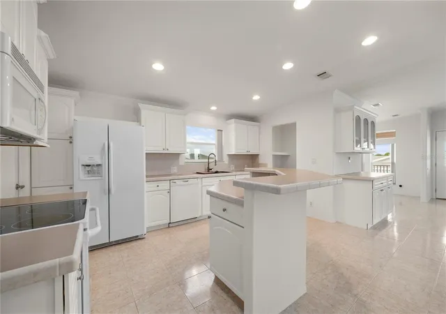 Photo 4 of Manufactured home for sale at 67 Windmill Blvd, Punta Gorda, FL 33950 | MLS# C7517595 | Listing updated on 2026-09-28