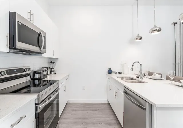 Photo 4 of Townhouse for sale at 392 Famagusta Dr, Davenport, FL 33896 | MLS# O6359796 | Listing updated on 2026-01-28