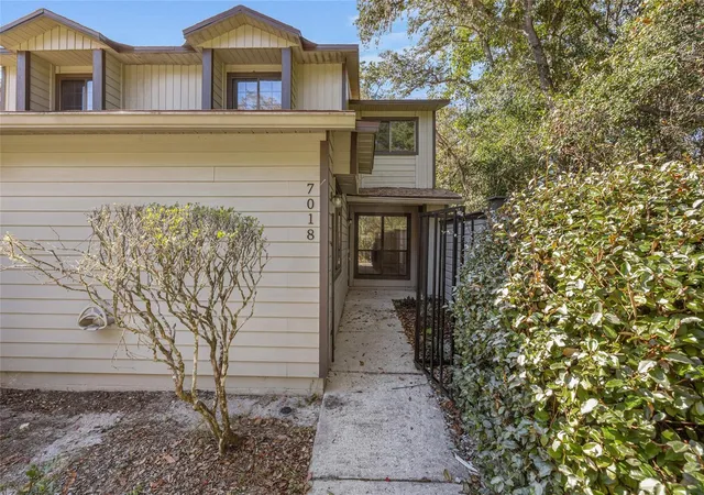 Photo 2 of Townhouse for sale at 7018 Nw 52nd Terrace, Gainesville, FL 32653 | MLS# GC535379 | Listing updated on 2026-09-18