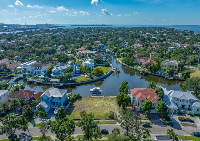 2nd image of 102 Adalia Ave, Tampa, FL 33606 | MLS# TB8447268