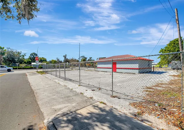 Photo 2 of Land for sale at 305 & 309 W Memorial Blvd, Lakeland, FL 33801 | MLS# TB8447315 | Listing updated on 2026-08-21