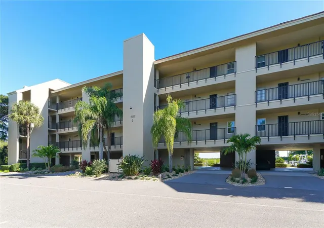 Homes for sale in Longboat Key, FL | 4500 Gulf Of Mexico Dr #206, Longboat Key, FL 34228 | MLS# A4671822