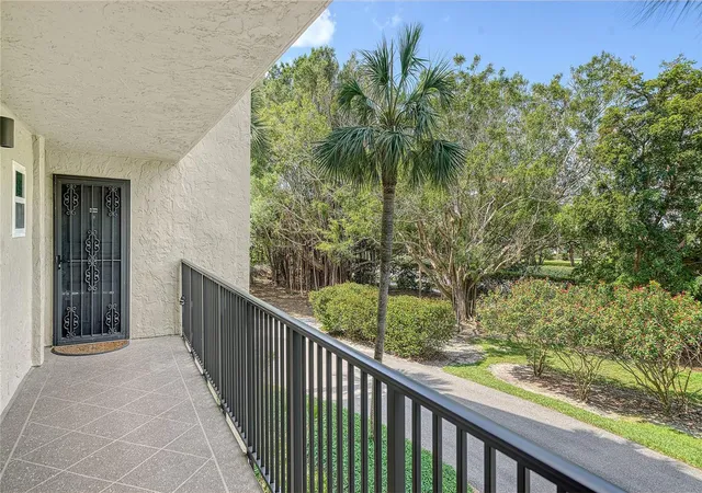 Homes for sale in Longboat Key, FL | 4500 Gulf Of Mexico Dr, Longboat Key, FL 34228