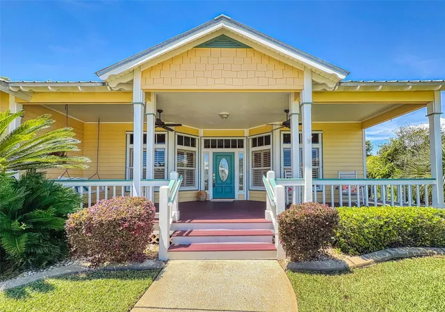 Photo 3 of Single family home for sale at 2815 Bay Side Dr, New Smyrna Beach, FL 32168 | MLS# NS1086555 | Listing updated on 2026-09-03
