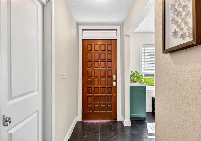 5th image of 2366 Pembrook Dr, Clearwater, FL 33764 | MLS# TB8447488
