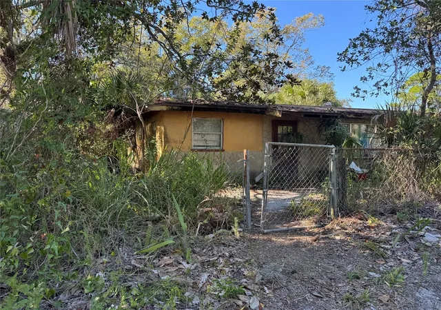 2nd image of 8153 Oakleaf Ave, Port Richey, FL 34668 | MLS# W7880689