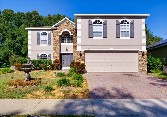 Photo 1 of Single family home for sale at 121 W Fiesta Key Loop, Deland, FL 32720 | MLS# O6360188 | Listing updated on 2026-07-01