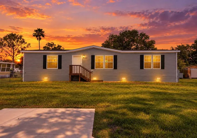 Photo 2 of Manufactured home for sale at 54 Oakridge Dr, Frostproof, FL 33843 | MLS# P4937018 | Listing updated on 2026-10-03