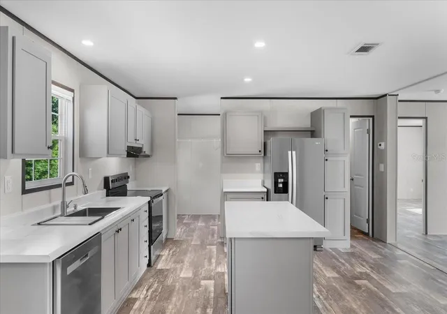 Photo 3 of Manufactured home for sale at 54 Oakridge Dr, Frostproof, FL 33843 | MLS# P4937018 | Listing updated on 2026-10-03