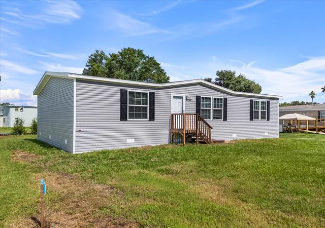 Photo 1 of Manufactured home for sale at 54 Oakridge Dr, Frostproof, FL 33843 | MLS# P4937018 | Listing updated on 2026-10-03