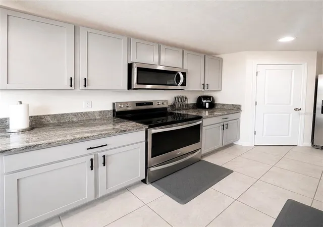 Photo 3 of Single family home for sale at 3727 Capri Coast Dr, Plant City, FL 33565 | MLS# O6360228 | Listing updated on 2026-08-31