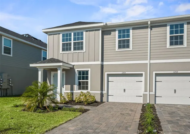 Photo 3 of Townhouse for sale at 1205 Port Blue Way, Lady Lake, FL 32159 | MLS# G5104473 | Listing updated on 2026-08-23