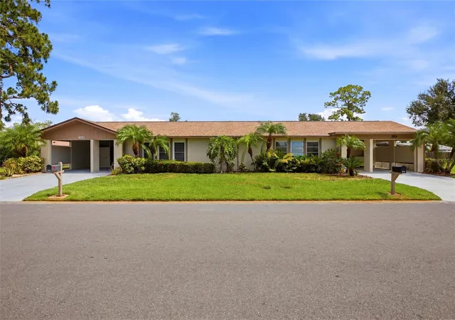 2nd image of 3721 Collins St #812, Sarasota, FL 34232 | MLS# A4672044