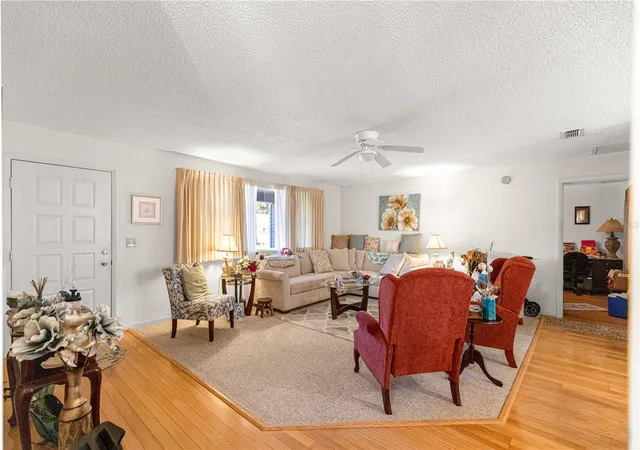 Photo 3 of Single family home for sale at 10987 Sw 86Th Ter, Ocala, FL 34481 | MLS# OM713507 | Listing updated on 2026-08-26