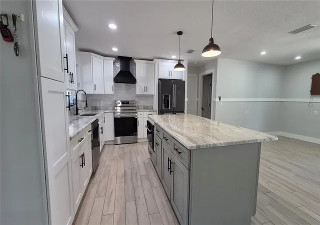 5th image of 571 Nw 14Th Pl, Crystal River, FL 34428 | MLS# OM713511