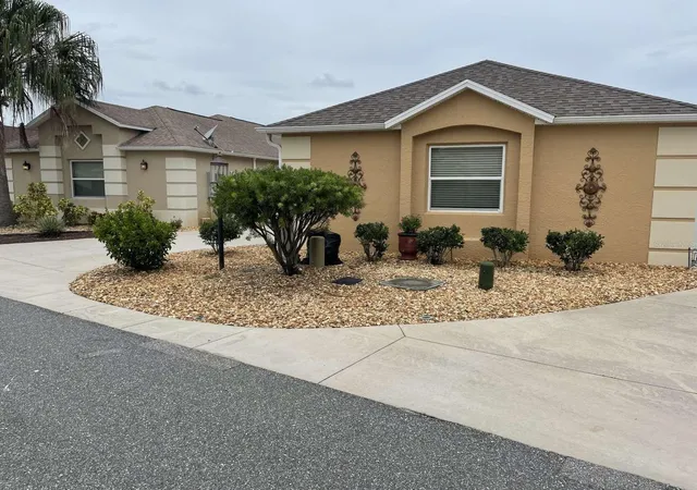 Photo 2 of House for sale at 1067 Carver Ct, The Villages, FL 32163 | MLS# TB8448232 | Listing updated on 2026-10-23