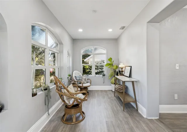 4th image of 1120 17th Avenue N, Saint Petersburg, FL 33704 | MLS# TB8448255