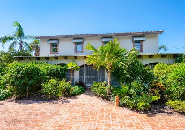 1st image of 41 S Adams Dr, Sarasota, FL 34236 | MLS# A4672116
