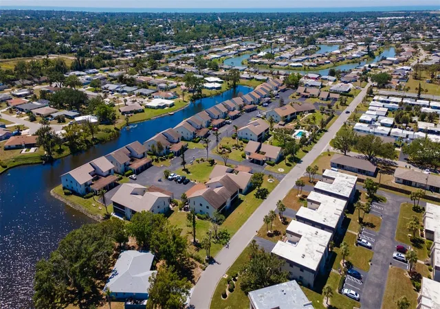 2nd image of 1770 Lake Pl #1770D, Venice, FL 34293 | MLS# A4672173