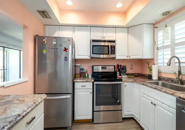 3rd image of 1770 Lake Pl, VENICE, FL 34293