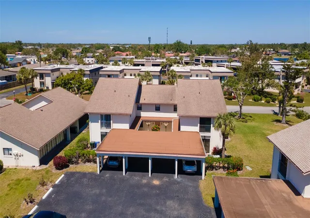 Photo 2 of Condo for sale at 1770 Lake Pl #1770D, Venice, FL 34293 | MLS# A4672173 | Listing updated on 2026-09-04
