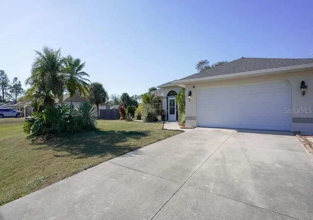 Photo 4 of Single family home for sale at 3357 N Chamberlain Blvd, North Port, FL 34286 | MLS# A4672182 | Listing updated on 2026-07-28