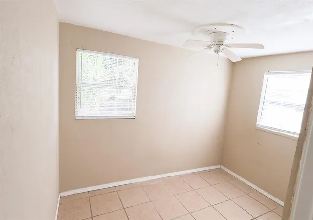 5th image of 1950 E Valencia Dr, Bartow, FL 33830 | MLS# B4902106
