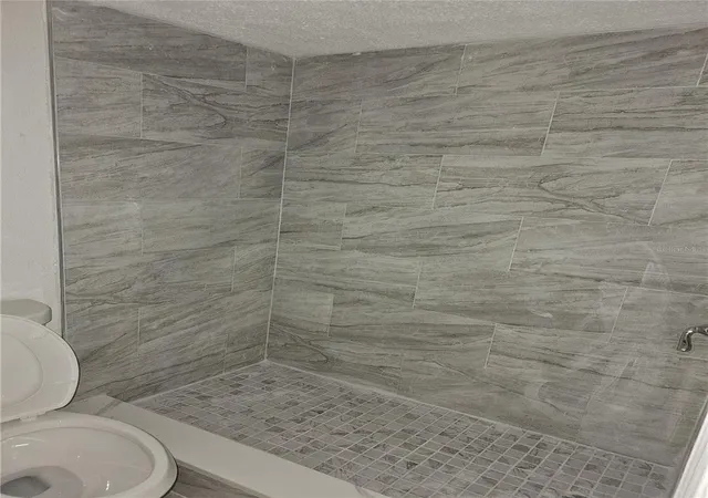 Listing Photo 2 - Condo for sale in building located at 5132 Conroy Rd, Orlando, FL 32811 - Unit #937