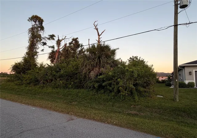 Photo 2 of Sale Pending at 113 Opal Dr, Rotonda West, FL 33947 | MLS# C7517770 | Listing updated on 2026-10-27