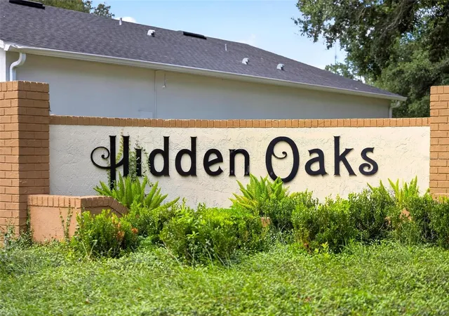 Photo 3 of Single family home for sale at 211 Hanging Moss Ln, Lady Lake, FL 32159 | MLS# G5104571 | Listing updated on 2026-10-01