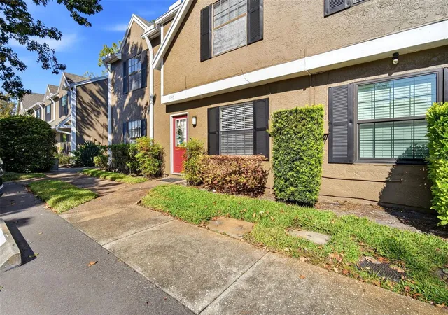 2nd image of 16545 Lake Brigadoon Cir, Tampa, FL 33618 | MLS# TB8448636