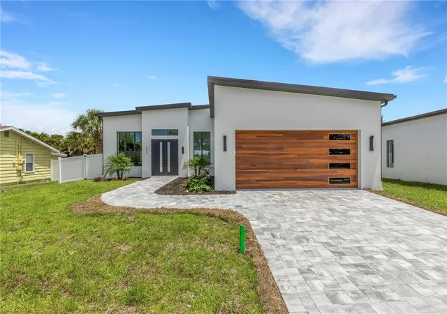 2nd image of 2069 Hibiscus St, Sarasota, FL 34239 | MLS# A4672246