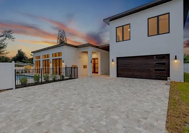 1st image of 2079 Hibiscus St, Sarasota, FL 34239 | MLS# A4672247