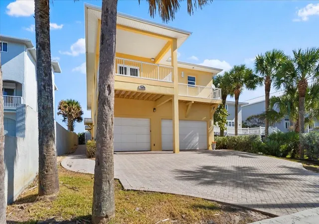 Photo 3 of Single family home for sale at 5609 S Atlantic Ave, New Smyrna Beach, FL 32169 | MLS# NS1086623 | Listing updated on 2026-10-05
