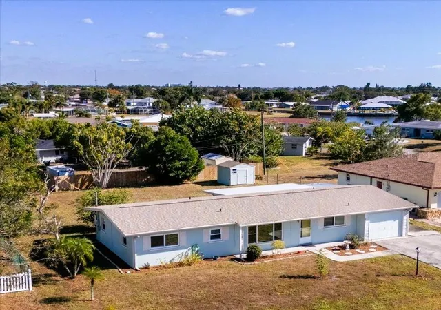 3rd image of 151 Emmett Ave Ne, Port Charlotte, FL 33952 | MLS# C7517790