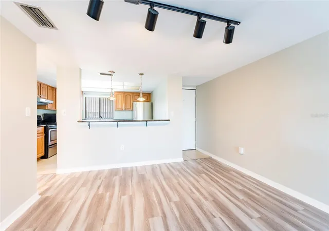 Listing Photo 4 - Condo for sale in building located at 735 S Vlg Dr N, ST PETERSBURG, FL 33716 - Unit #206