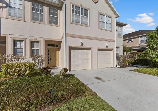 Photo 4 of Townhouse for sale at 3851 Virga Blvd, Sarasota, FL 34233 | MLS# A4672280 | Listing updated on 2026-08-24