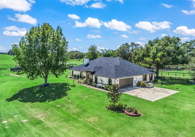 Photo 3 of House for sale at 15600 SE 47th Avenue, Summerfield, FL 34491 | MLS# OM713630 | Listing updated on 2026-07-07