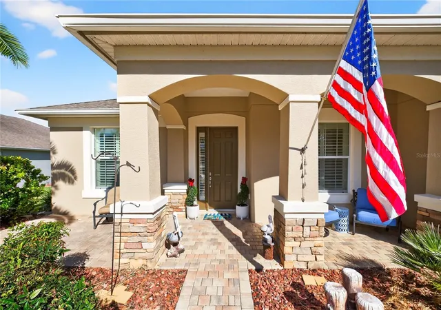 Photo 3 of Single family home for sale at 7527 SW 97th Terrace Rd, Ocala, FL 34481 | MLS# OM713631 | Listing updated on 2026-03-09