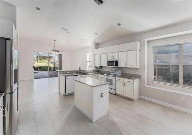 Homes for sale in Valrico, FL | 3316 Stonebridge Trl, Valrico, FL 33596 | MLS# O6361189