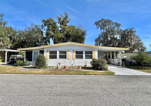 Photo 1 of Manufactured home for sale at 101 Ixora Way, Leesburg, FL 34748 | MLS# G5104618 | Listing updated on 2026-10-23